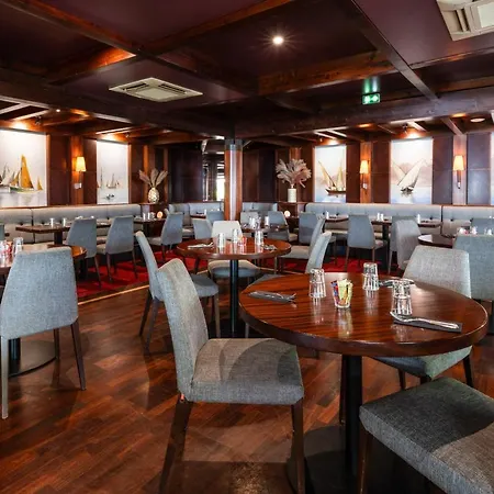 ホテル Beau Rivage